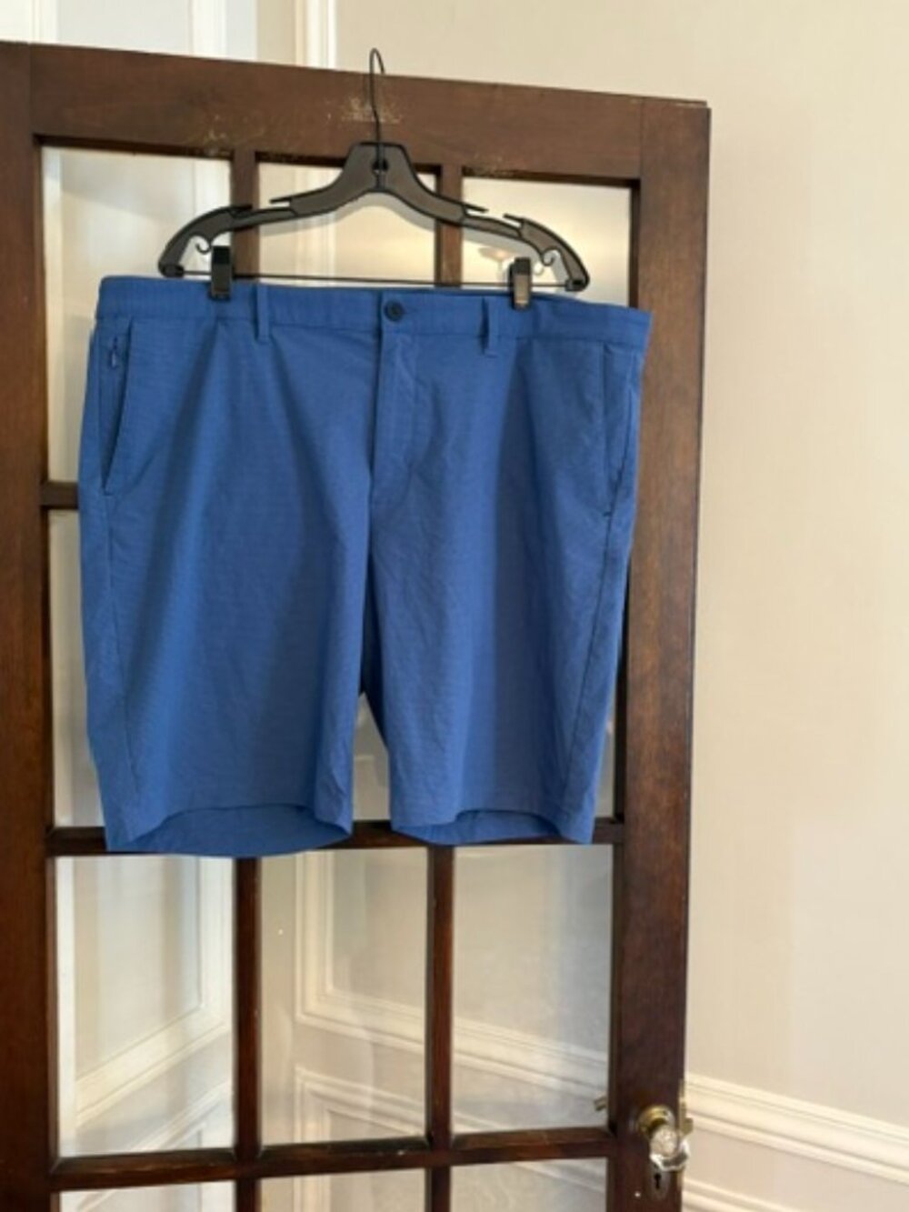 Tommy Bahama Blue Shorts, Size 42